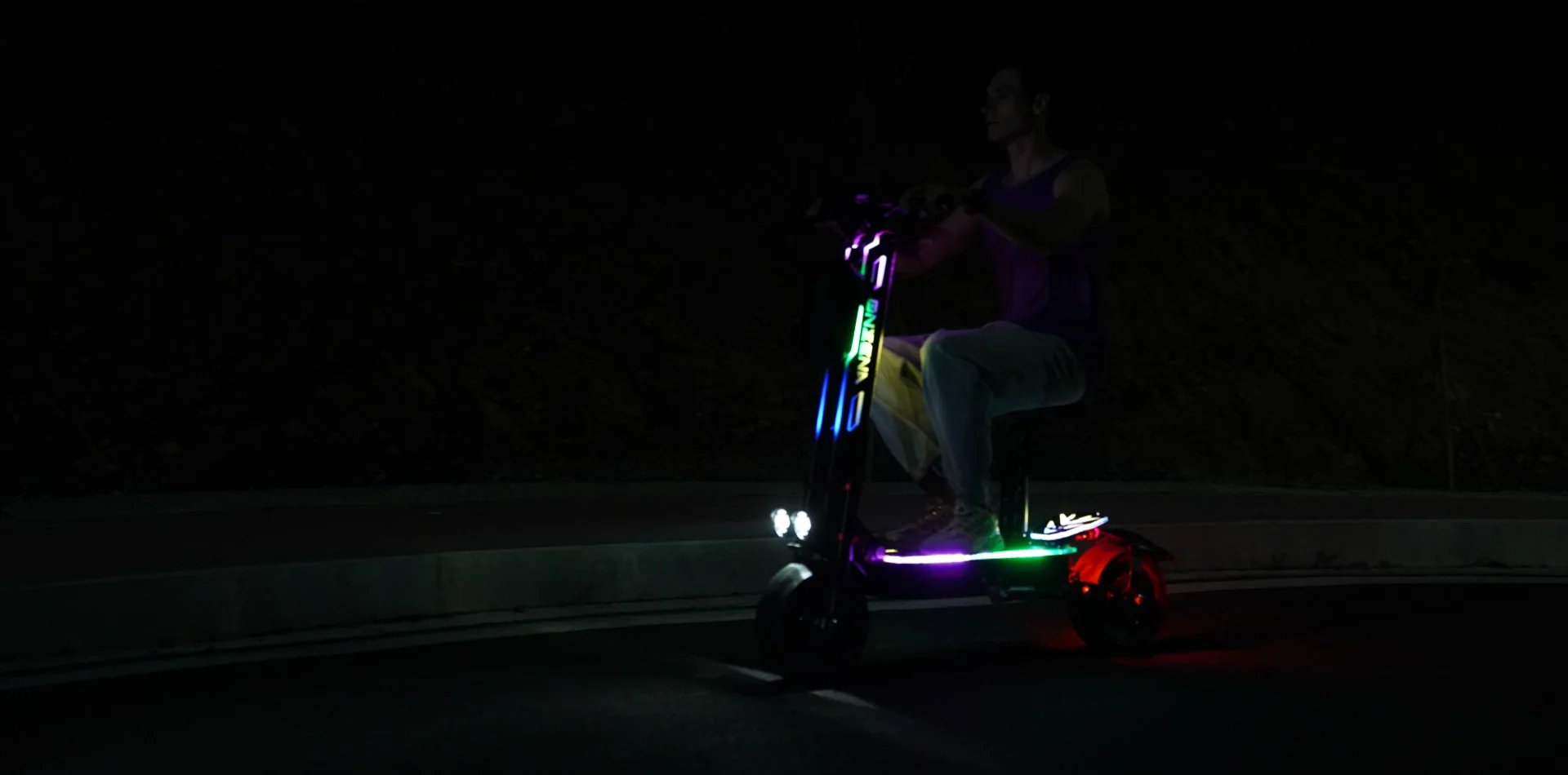 ONECNA GT9 Pro electric scooter night riding scene