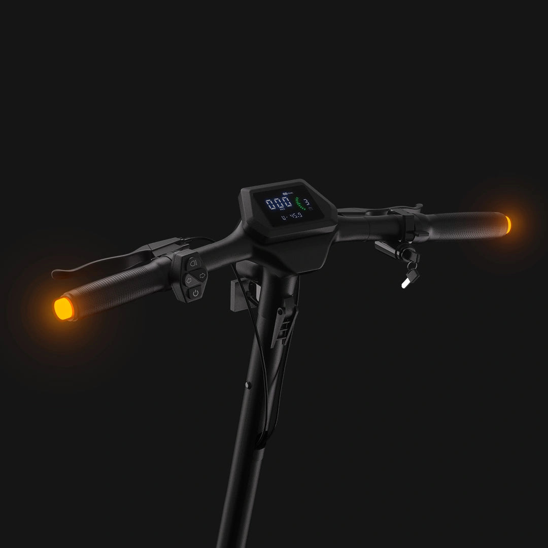 A2_Electric_Scooter_Bright_Handlebar_Turn_Signals